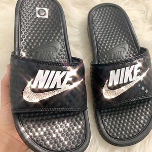 Nike slides ✔️ ALL SIZES ✔️ 🎈Price firm🎈